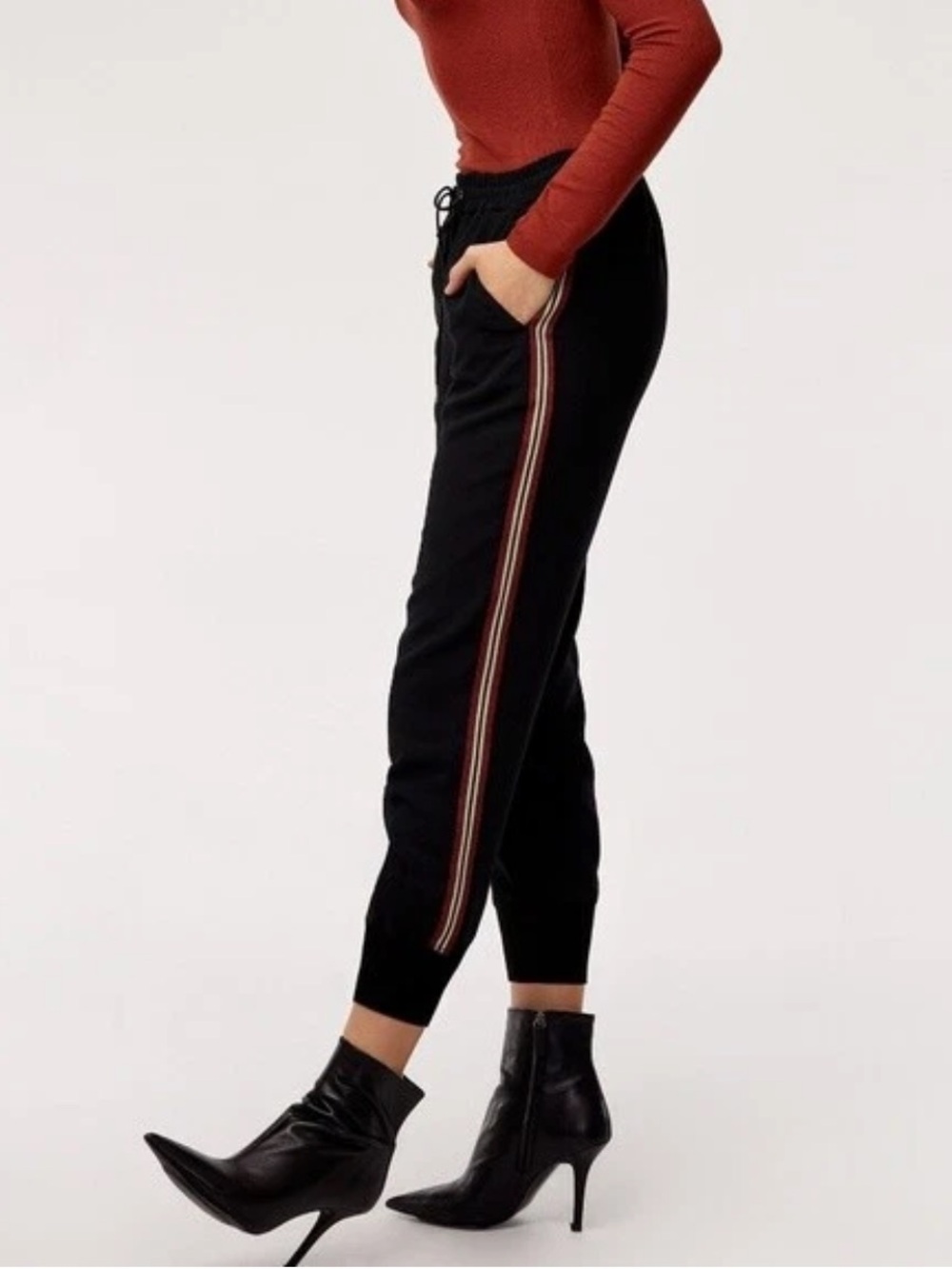 Aritzia Wilfred Black Buffon Jogger pants pockets red silk stripe trim small